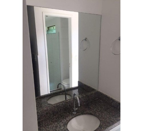 instalação de espelho colado
