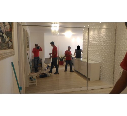 Espelho Vivix divisória sala quartos com bisotes verticais