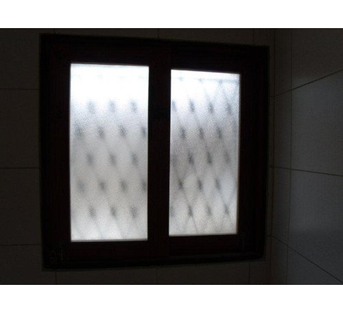 Instalação Em Vidro Pontilhado 06