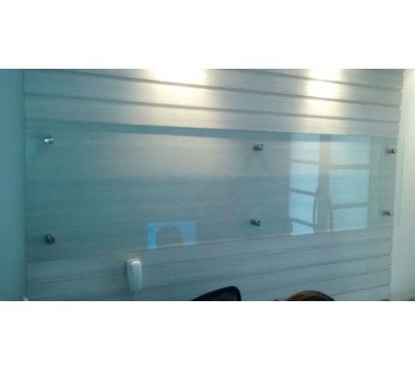 Painel De Vidro Instalado Com 06 Prolongadores